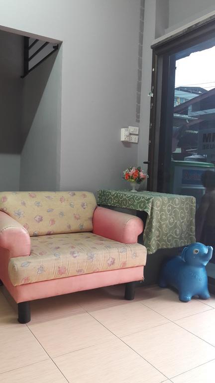 Kimhouse Motel Bangkok Exterior photo