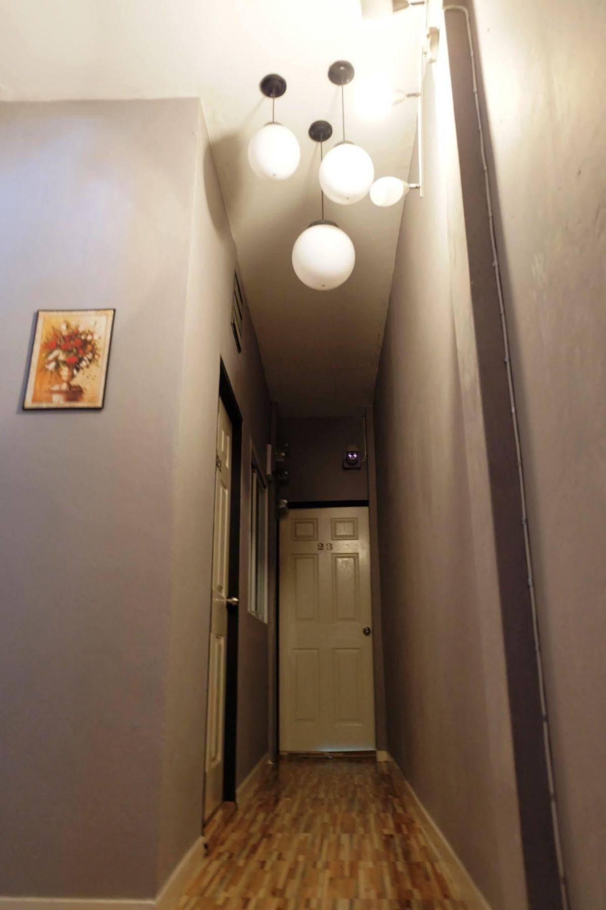 Kimhouse Motel Bangkok Exterior photo
